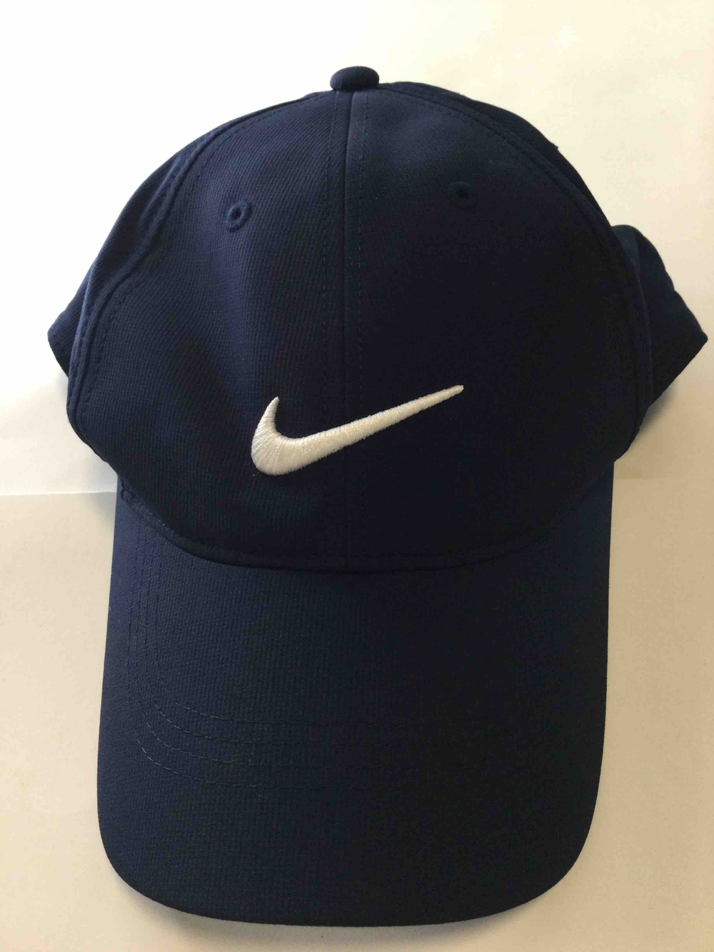 Nike Men’s Navy Baseball Cap with White Swoosh